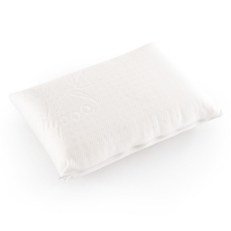 Les plus de l'oreiller latex 60x40 en bambou. Garnissage Latex Cet oreillers en Latex post formé a la particularité de ne pas se déformer, excellente élasticité et ventilation naturelle, tout comme les micro-flocons de latex. L'intérêt principal d'utiliser un oreiller bloc latex est de retrouver nuit après nuit un confort et un accueil de sommeil identiques. Cette technique de pré-moulage a permis de développer une forme ergonomique adaptée à des utilisateurs recherchant un maintien optimal du rachis cervical. destinée aux personnes sensibles aux allergies. Oreiller carré en latex certifié Oeko-tex, aucune matière nocive pour la santé. Le latex pré-formé de nos oreillers provient de notre fournisseur Latexco, leader mondial de la production de latex pour le secteur de la literie.  Enveloppe en Bambou Sa housse en coutil Bambou. La viscose de bambou est une fibre obtenue par transformation de la cellulose du bambou. Cette housse est d'une douceur exceptionnelle. Solution idéale pour les personnes sensibles aux allergies, il apporte une indéniable sensation de bien-être en plus.En effet, la viscose de bambou garde au frais pendant l'été et bien au chaud en hiver, et absorbe l'humidité jusqu'à 3 fois plus que le coton. Fermeture zip. Lavage machine à 30°C et séchage à l'air libre Livraison : Livraison gratuite dans toute la France métropolitaine, voir nos délais de fabrication et livraison.