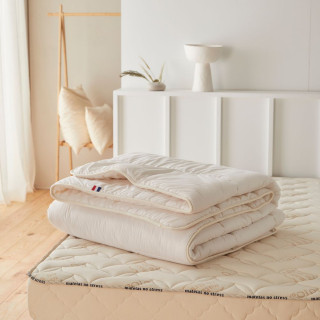 Couette thermoregulatrice en pure laine vierge 500g m2