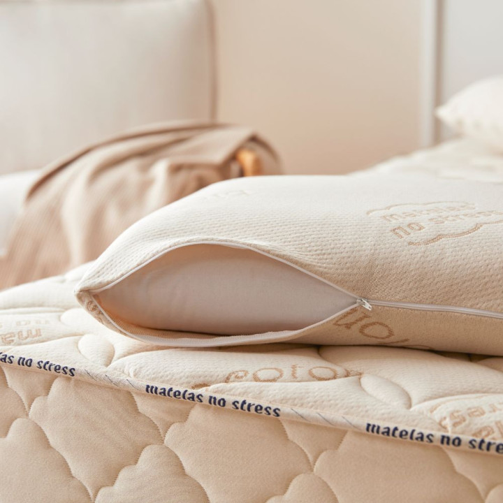 L’oreiller confort : latex et coton biologiques