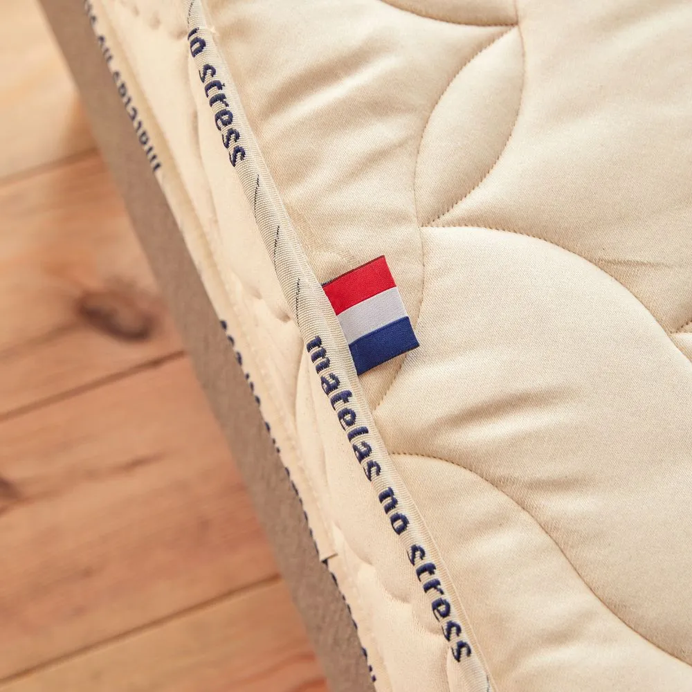 Étiquette Face Hiver avec drapeau tricolore sur matelas fabriqué en France