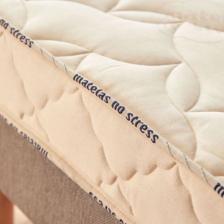 La finition du matelas anti acarien mousse bio