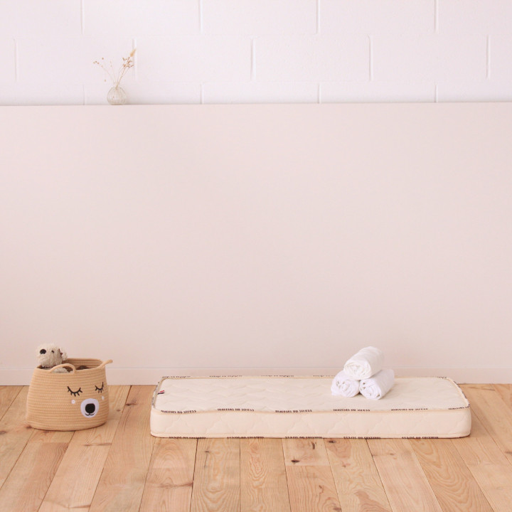 Pack naissance 70x140: Matelas bébé en fibres de coco, Draps et Alèse
