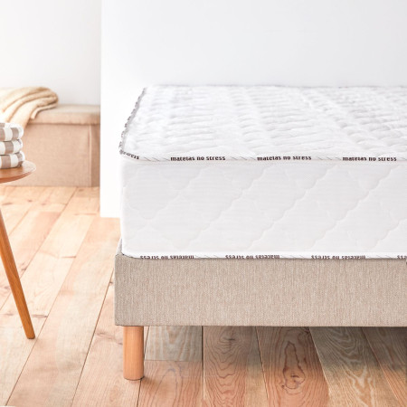 Coin du matelas à mémoire de forme et ressorts ensachés – Finitions soignées
