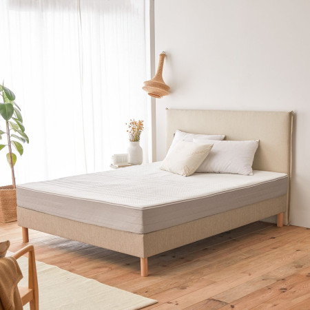 Vue latérale du matelas déhoussable – Épaisseur et tissu stretch visible