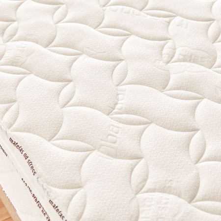 Surmatelas à mémoire de forme avec coutil bambou – Fraîcheur naturelle et douceur au toucher
