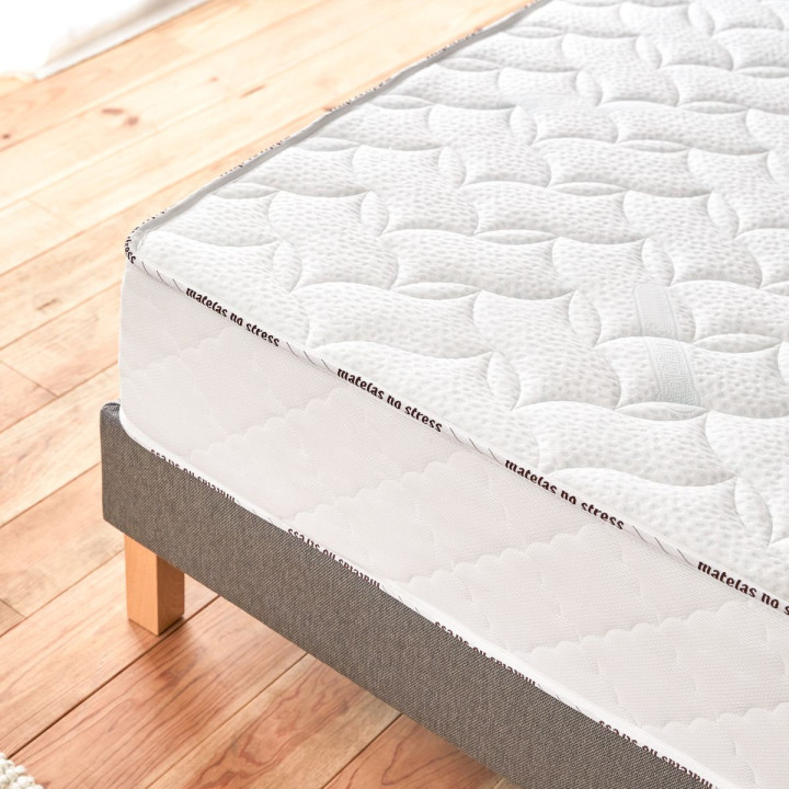 Coutil technique Coolmax du matelas mousse très ferme – Confort et fraîcheur