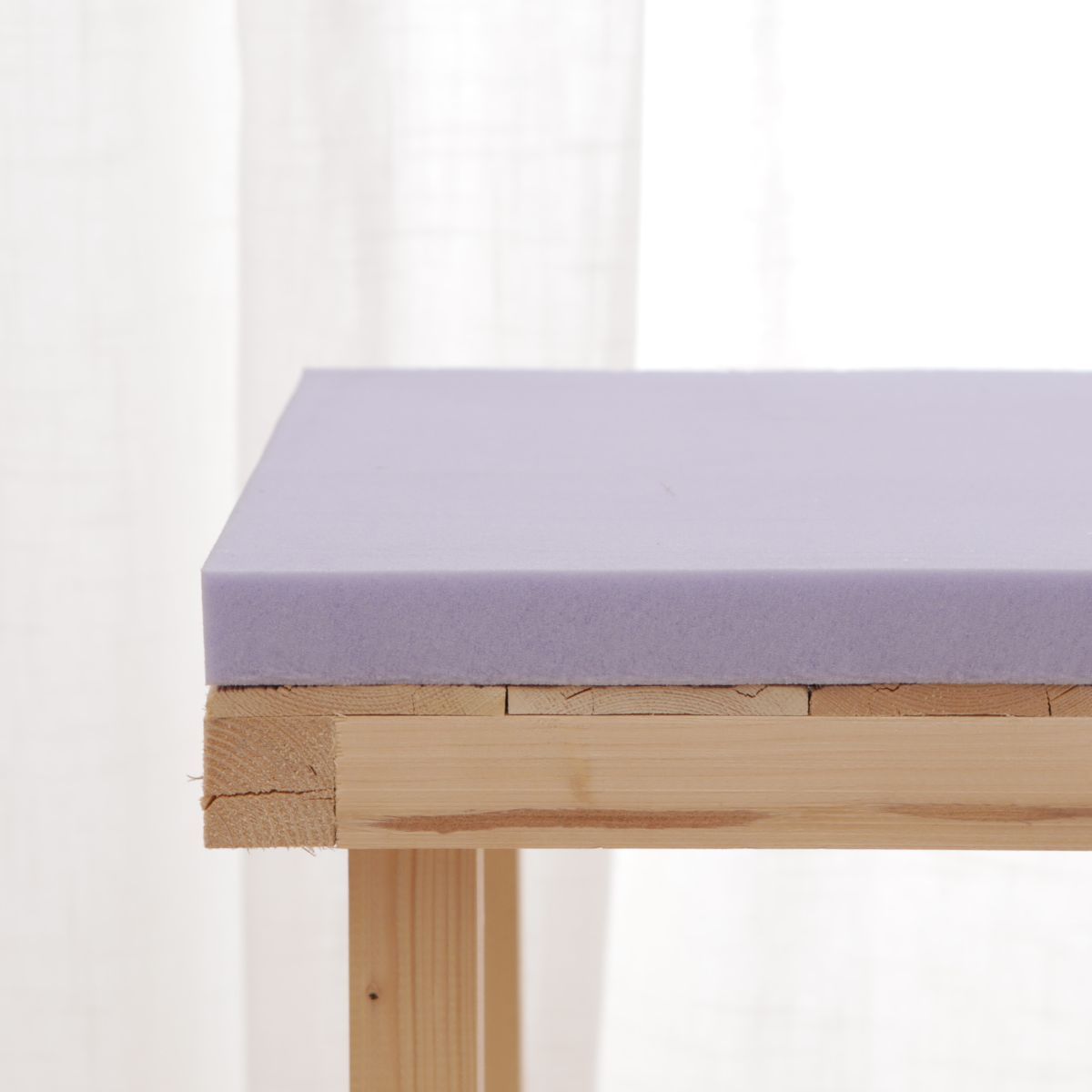 Mousse mémoire de forme à découper sur mesure - 4 cm Mousse mémoire de forme à découper sur mesure - 4 cm