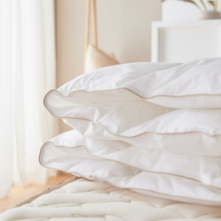 Couette 140x200 légère et chaude sensation duvet