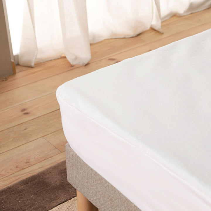 Alèse molletonnée pour lit articulé têtes et pieds relevables