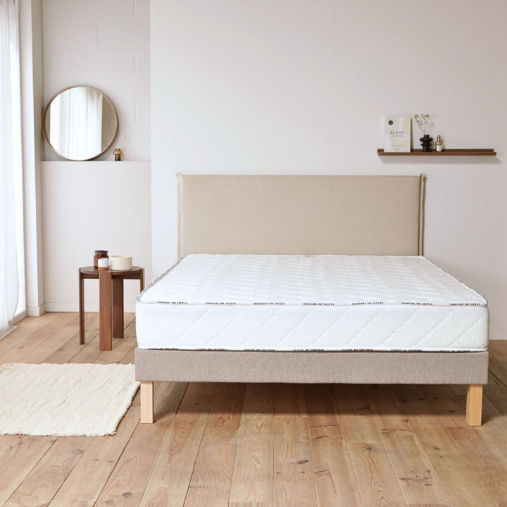 Matelas 160x200 très ferme en latex avec mémoire de forme et accueil moelleux