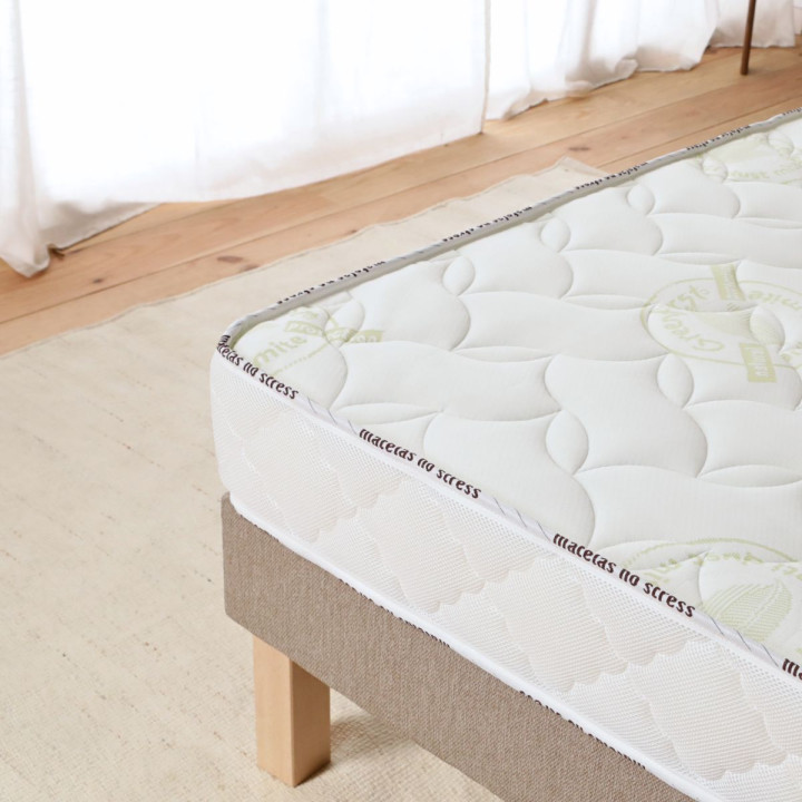 Confort ferme du matelas anti acarien 18 cm