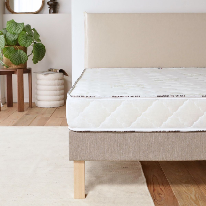 Matelas 18 cm traité anti acarien et antibactérien