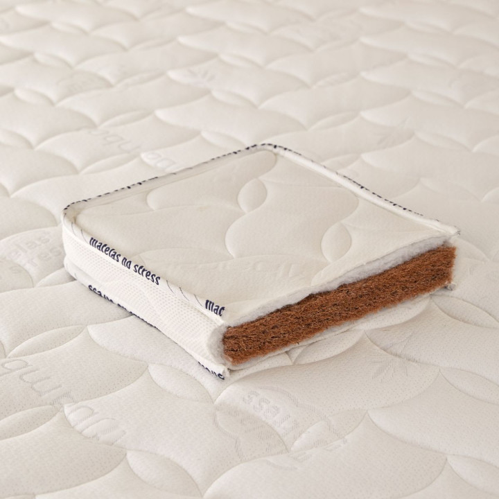 Ame en fibres de coco et latex densite 70 kg m3 tres ferme