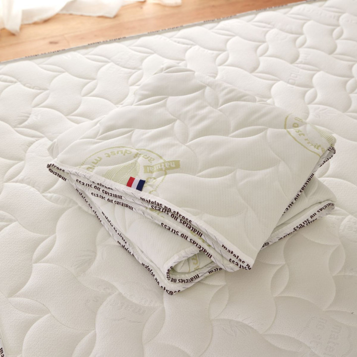 Protège matelas hypoallergénqique grand confort fabrication artisanale française