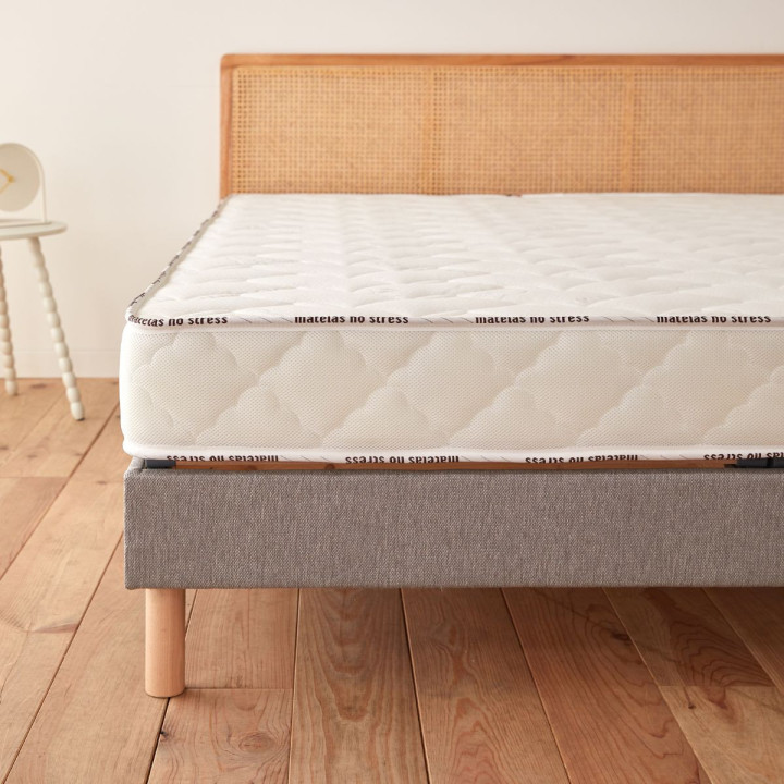Matelas mousse et mémoire de forme de grande qualite garanti 5 ans sans affaissement