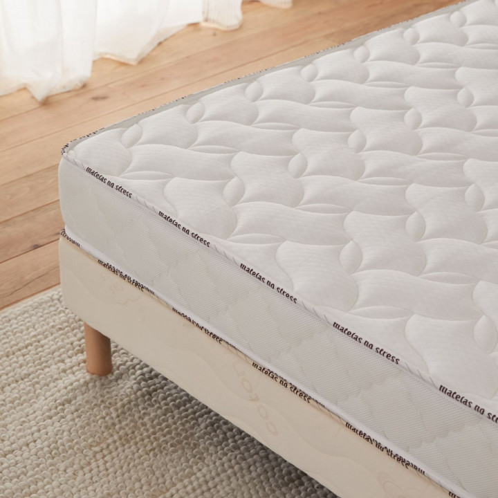 Housse de matelas en mousse polyuréthane haute densité indéformable