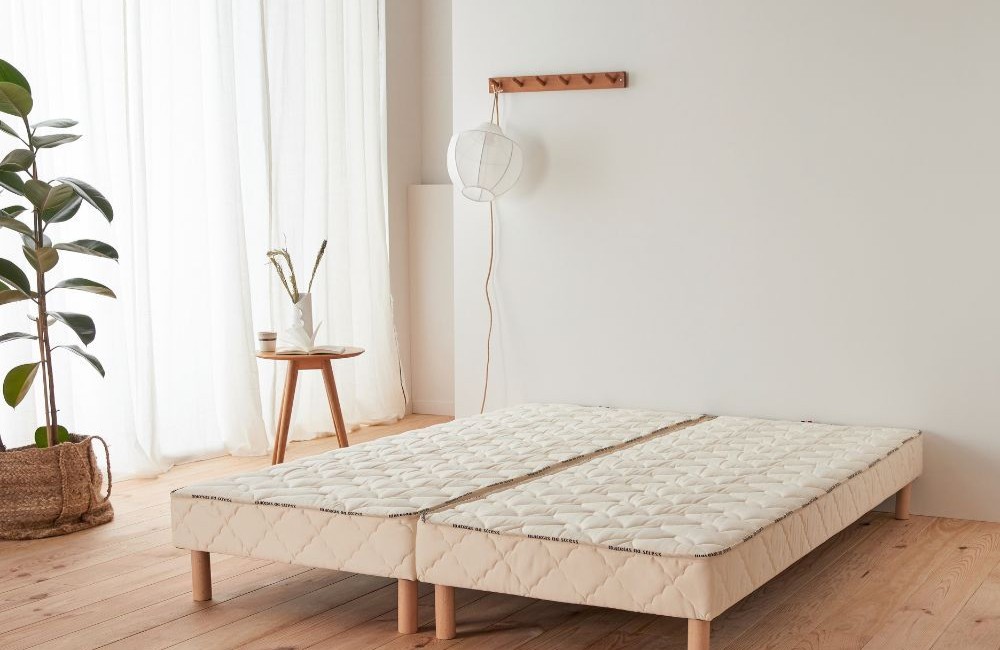 sommier robuste bois massif tissu résistant