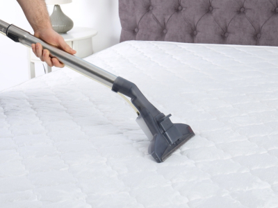Comment nettoyer et entretenir un surmatelas ?