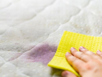 Comment enlever des taches de sang sur un matelas ?